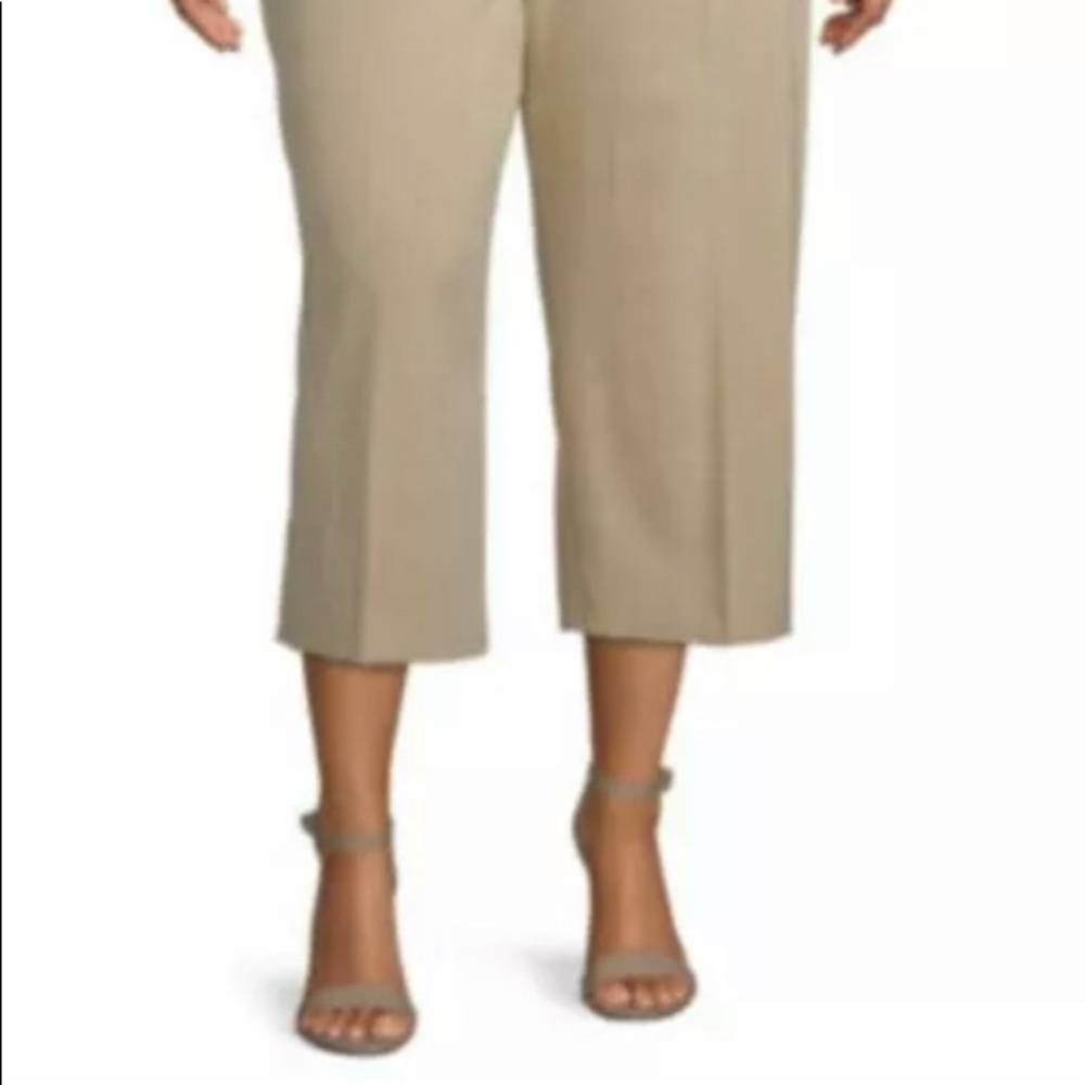 Worthington Women CaprI Pants Beige (Plus:14 - 24)